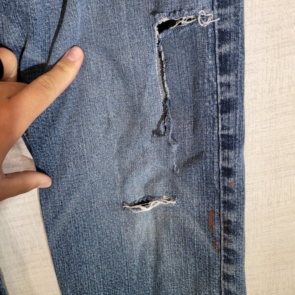 READ Lucky Brand Jeans Mens 30 30x29 Classic Fit Short Inseam Denim Distressed - Picture 9 of 14